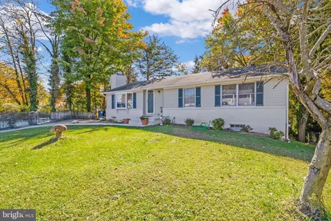 7609 Brooklyn Bridge Rd, Laurel, MD 20707 photo 3