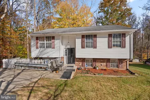 8600 Sapienza Dr, Fort Washington, MD 20744
