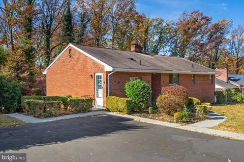 5011 Woodland Blvd, Oxon Hill, MD 20745