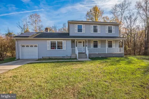 2405 Old Gate Ct, Fort Washington, MD 20744