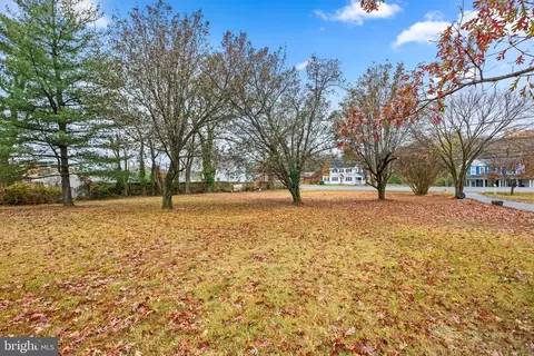 7508 Livingston Rd, Oxon Hill, MD 20745