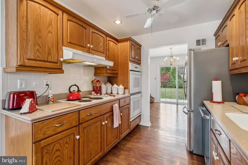 Kitchen - 6204 Goodman Rd, Laurel, MD 20707 photo 2 of 2