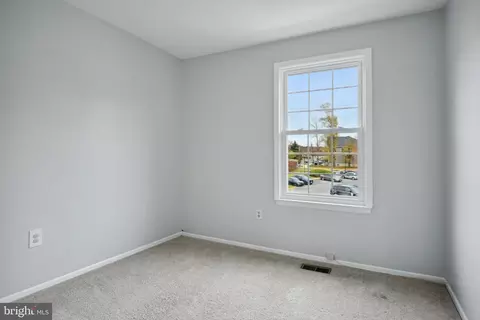 Bedroom - 7124 Cipriano Springs Dr, Lanham, MD 20706 photo 5 of 7