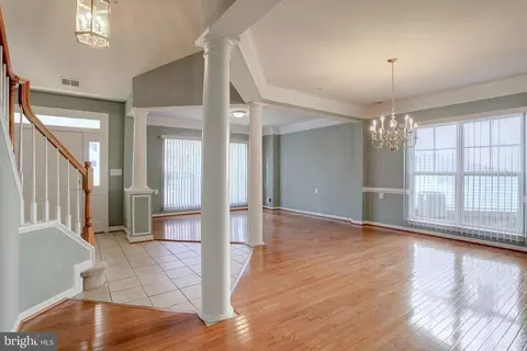 Living - 7408 Forests Edge Ct, Laurel, MD 20707 photo 3 of 7