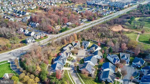 View/Area - 7408 Forests Edge Ct, Laurel, MD 20707 photo 5 of 7