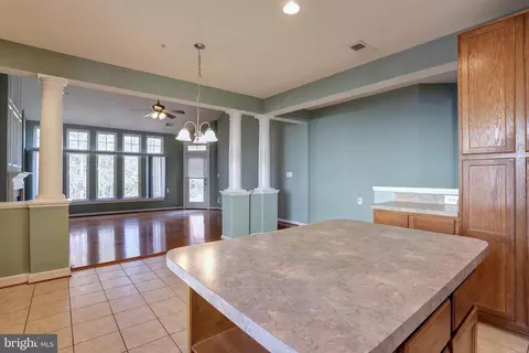 Entry Way - 7408 Forests Edge Ct, Laurel, MD 20707 photo 5 of 7