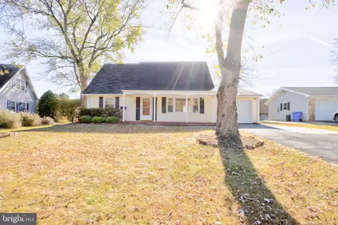 12609 Kemmerton Ln, Bowie, MD 20715