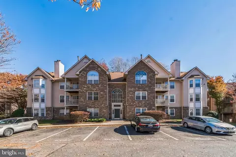 9715 Lake Pointe Ct #304, Marlboro, MD 20774
