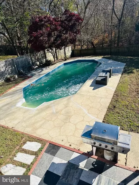 Exterior - 3709 Kidder Rd, Clinton, MD 20735 photo 5 of 8