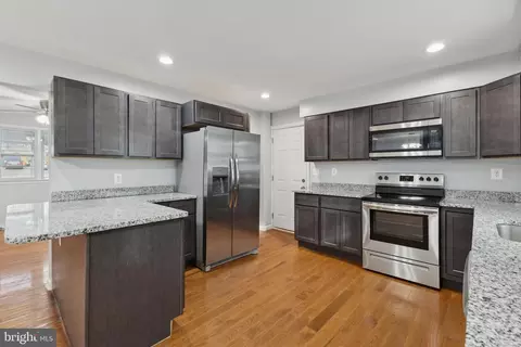 Kitchen - 6505 Springbrook Ln, Clinton, MD 20735 photo 1 of 2