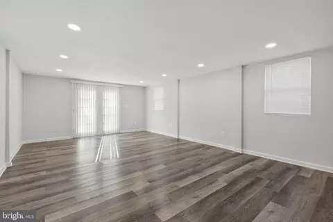 Living - 6505 Springbrook Ln, Clinton, MD 20735 photo 5 of 7