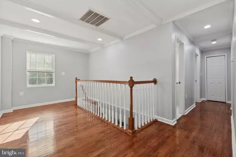 Entry Way - 6505 Springbrook Ln, Clinton, MD 20735 photo 8 of 17