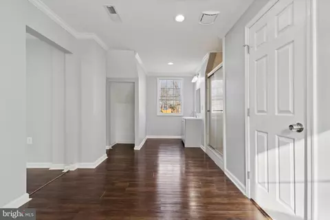 Entry Way - 6505 Springbrook Ln, Clinton, MD 20735 photo 15 of 17