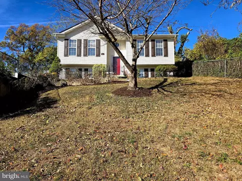 805 Glacier Ave, Capitol Heights, MD 20743