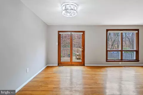 Living - 8403 Montpelier Dr, Laurel, MD 20708 photo 2 of 3