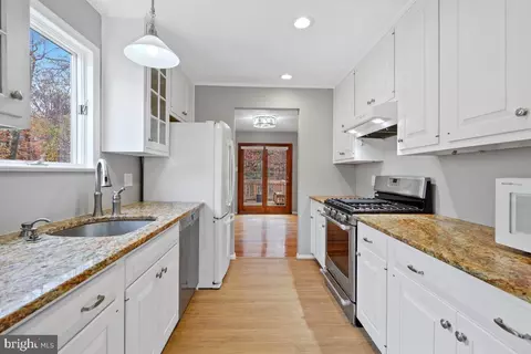 Kitchen - 8403 Montpelier Dr, Laurel, MD 20708 photo 2 of 3