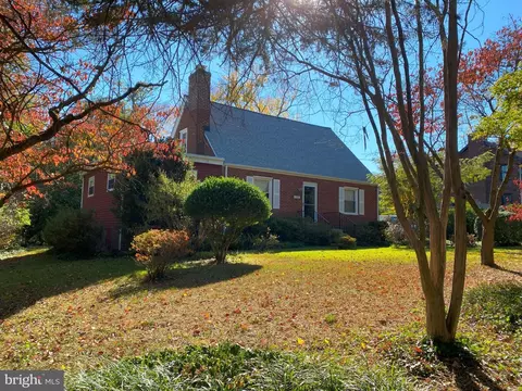 11307 Cedar Ln, Beltsville, MD 20705