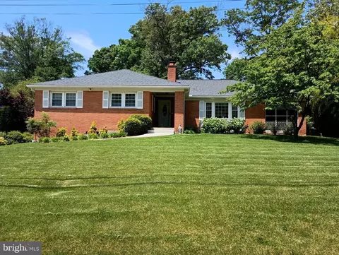 11132 Emack Rd, Beltsville, MD 20705
