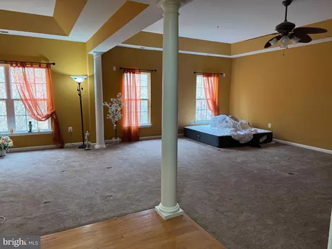 Living - 4311 Broken Arrow Ct, Clinton, MD 20735 photo 14 of 20