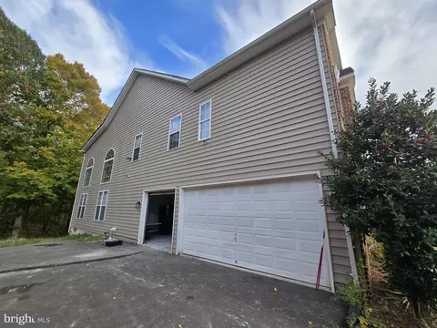 Exterior - 4311 Broken Arrow Ct, Clinton, MD 20735 photo 4 of 7