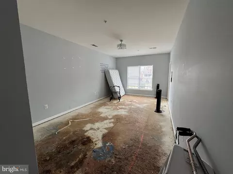 Living - 4311 Broken Arrow Ct, Clinton, MD 20735 photo 18 of 20