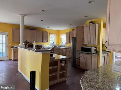 Kitchen - 4311 Broken Arrow Ct, Clinton, MD 20735 photo 4 of 6