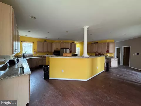 Kitchen - 4311 Broken Arrow Ct, Clinton, MD 20735 photo 6 of 6