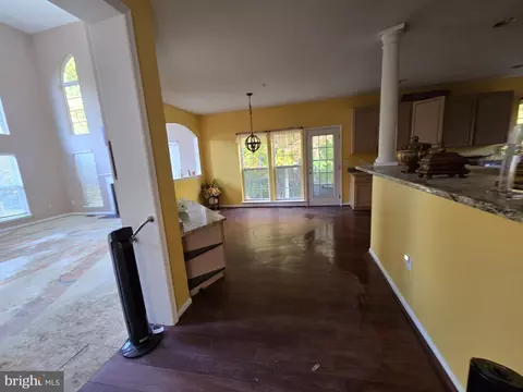 Entry Way - 4311 Broken Arrow Ct, Clinton, MD 20735 photo 12 of 21