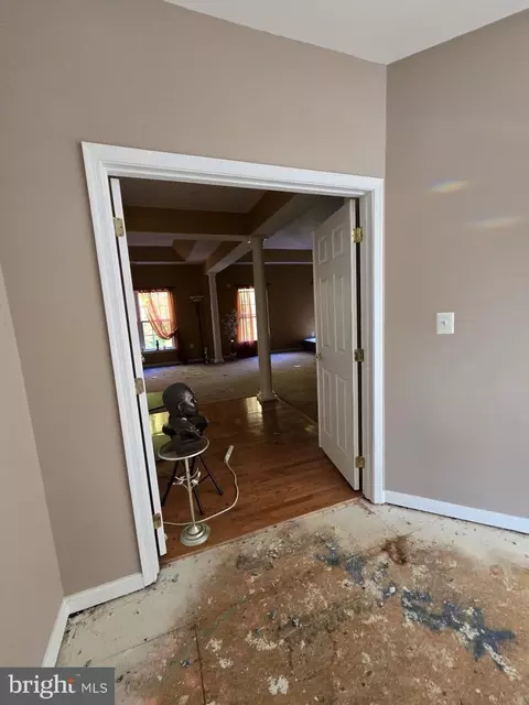 Entry Way - 4311 Broken Arrow Ct, Clinton, MD 20735 photo 10 of 21
