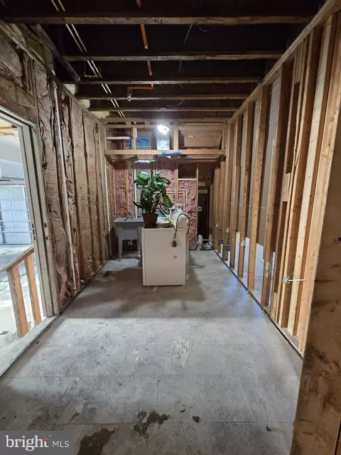 Entry Way - 4311 Broken Arrow Ct, Clinton, MD 20735 photo 7 of 21