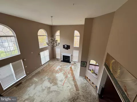Living - 4311 Broken Arrow Ct, Clinton, MD 20735 photo 19 of 20