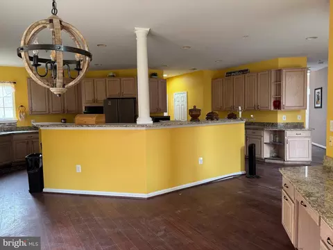 Kitchen - 4311 Broken Arrow Ct, Clinton, MD 20735 photo 5 of 6