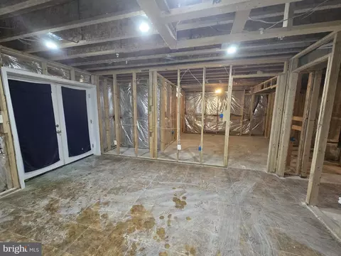 Entry Way - 4311 Broken Arrow Ct, Clinton, MD 20735 photo 6 of 21
