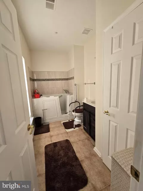 Bath - 4311 Broken Arrow Ct, Clinton, MD 20735 photo 1 of 8