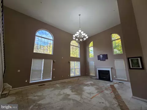 Living - 4311 Broken Arrow Ct, Clinton, MD 20735 photo 1 of 20