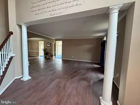 Living - 4311 Broken Arrow Ct, Clinton, MD 20735 photo 7 of 20
