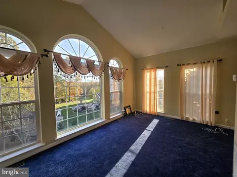 Living - 4311 Broken Arrow Ct, Clinton, MD 20735 photo 3 of 20