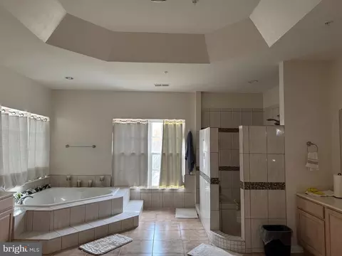 Bath - 4311 Broken Arrow Ct, Clinton, MD 20735 photo 7 of 8