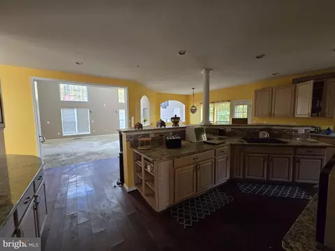 Kitchen - 4311 Broken Arrow Ct, Clinton, MD 20735 photo 3 of 6