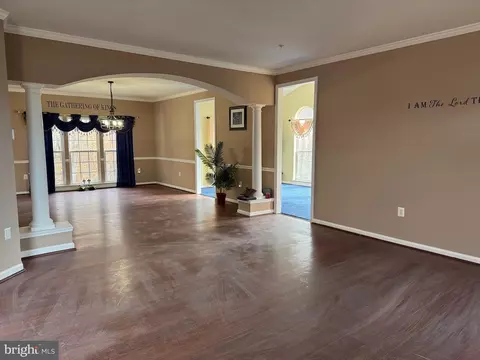 Living - 4311 Broken Arrow Ct, Clinton, MD 20735 photo 10 of 20