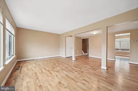 Living - 15627 Millbrook Ln #8, Laurel, MD 20707 photo 6 of 6