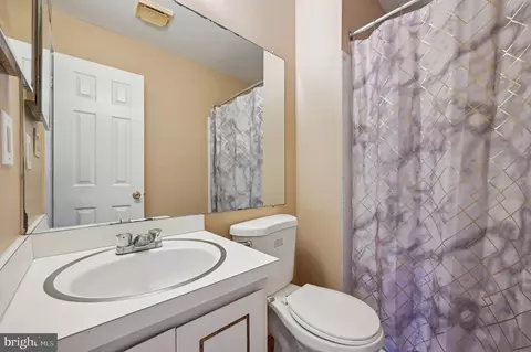 Bath - 15627 Millbrook Ln #8, Laurel, MD 20707 photo 1 of 2