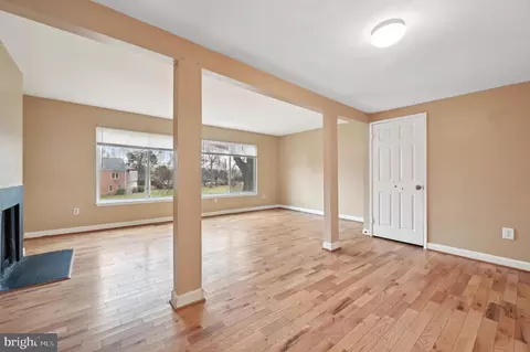 Living - 15627 Millbrook Ln #8, Laurel, MD 20707 photo 1 of 6