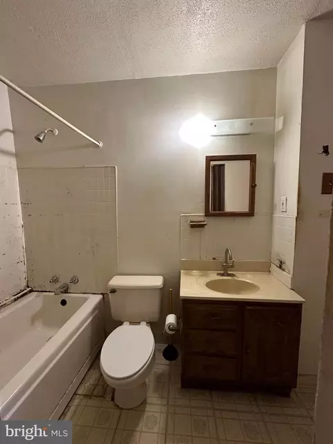 Bath - 11806 Cleaver Dr, Bowie, MD 20721 photo 3 of 3