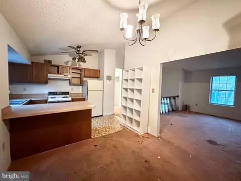 Living - 11806 Cleaver Dr, Bowie, MD 20721 photo 4 of 6