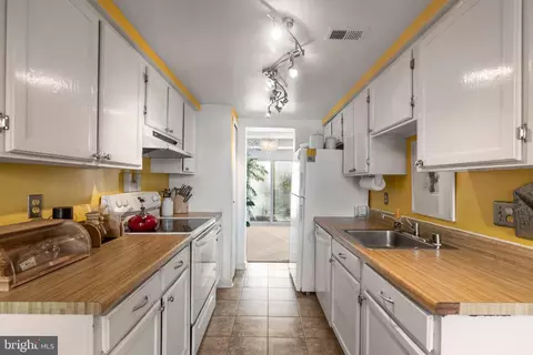 15943 Dorset Rd #190, Laurel, MD 20707 photo 12
