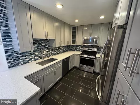 8681 Greenbelt Rd #T-1, Greenbelt, MD 20770