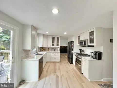 11005 Maiden Dr, Bowie, MD 20720