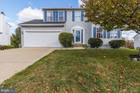9810 Hummingbird Ln, Marlboro, MD 20772