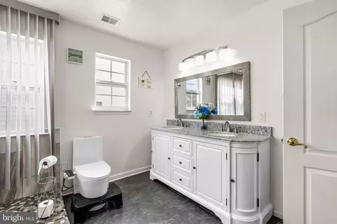 Bath - 10018 Erion Ct, Bowie, MD 20721 photo 3 of 5